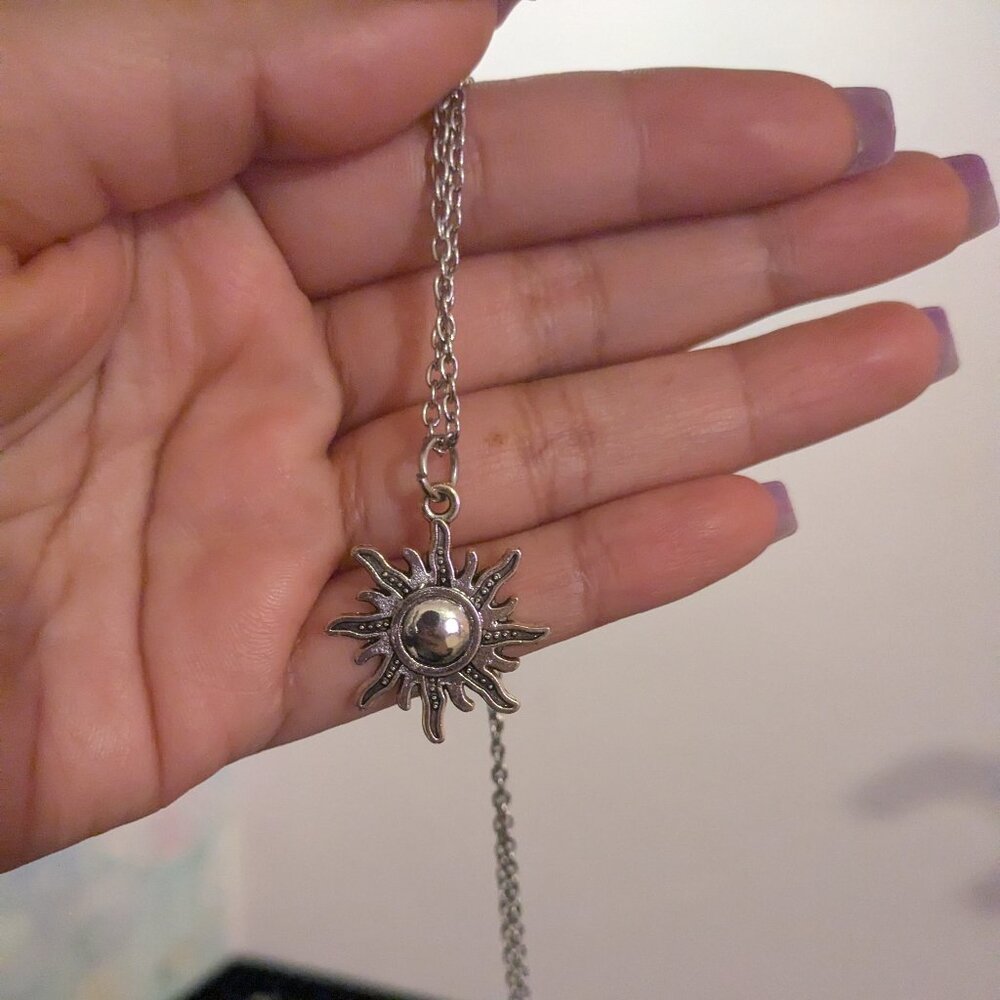 Free shipping Sun necklace